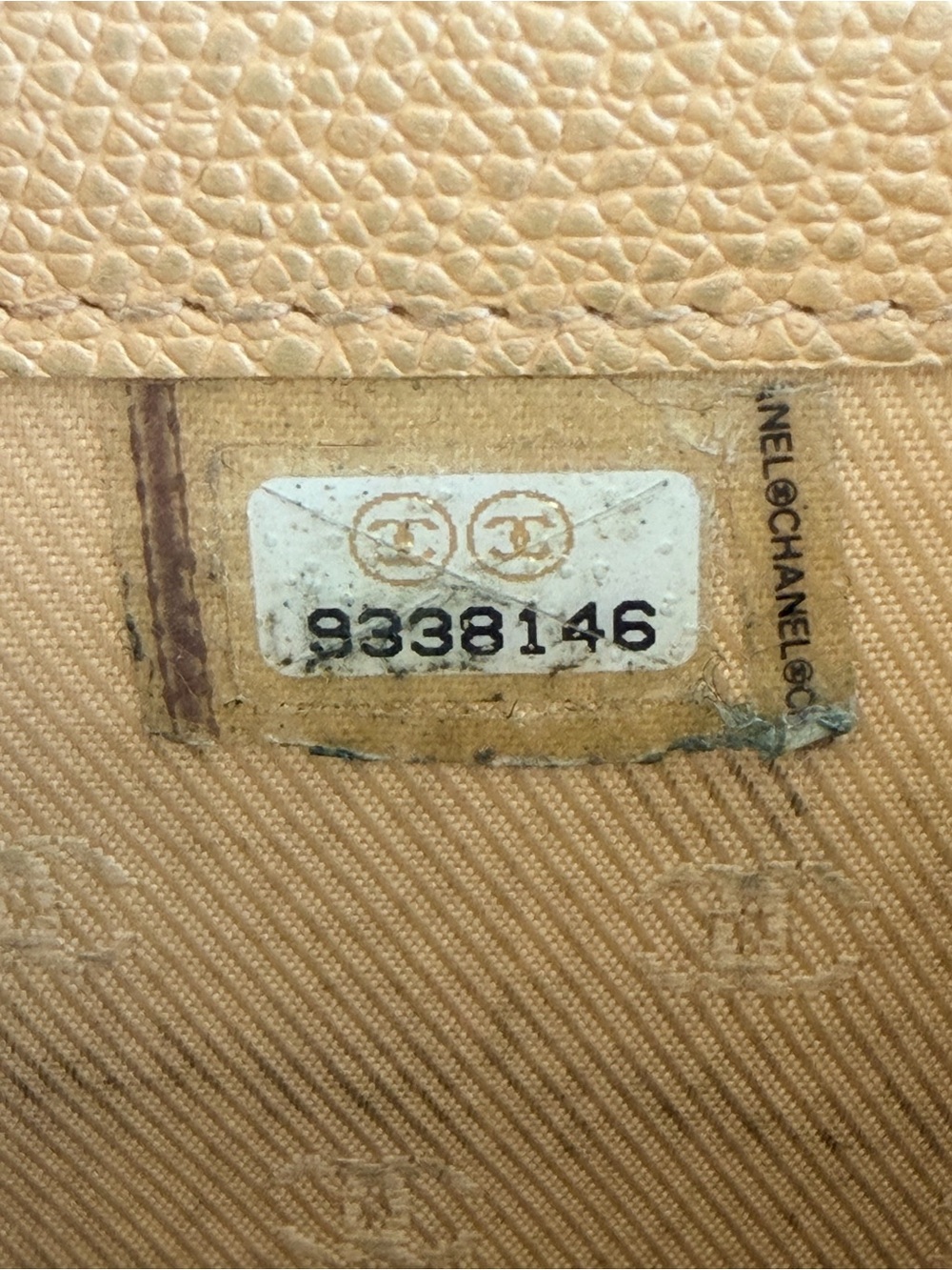 Chanel Beige Compact Wallet Complete Inclusion๐๐๐ - Picture 10 of 10